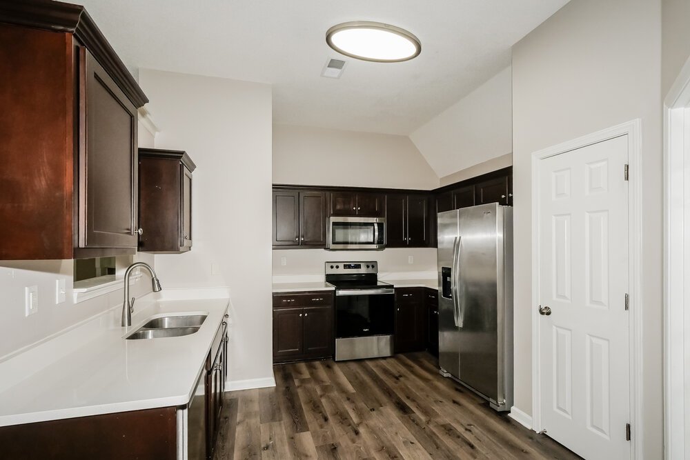 3-Bed Rental on 7959 Ridgedale Dr photo 8