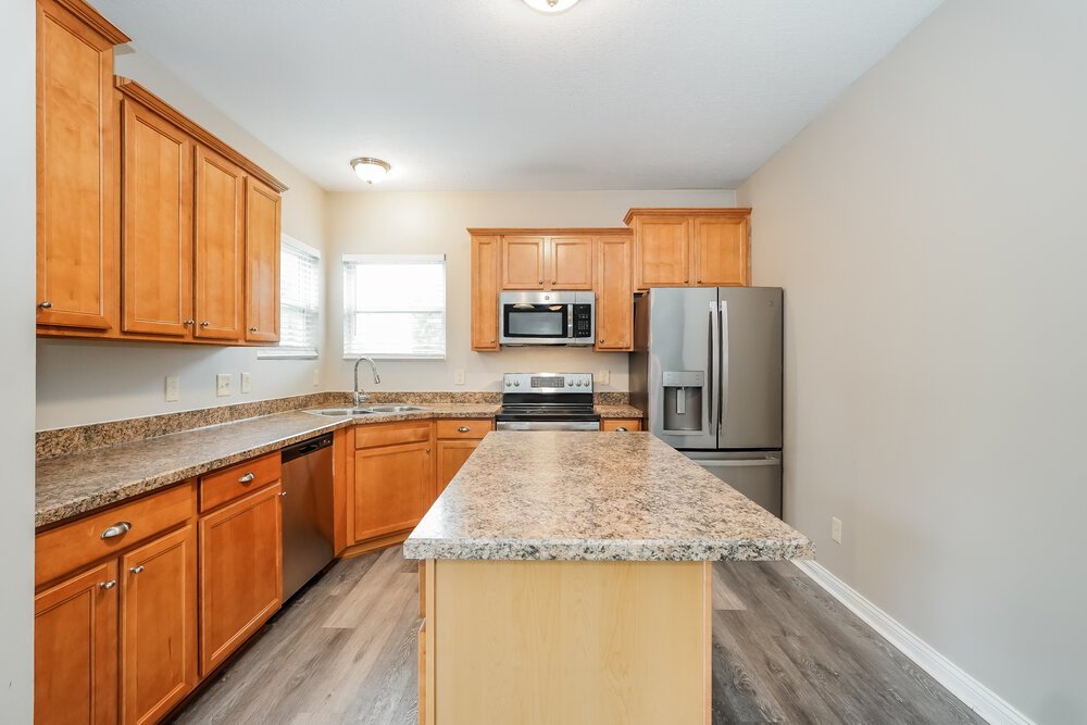 4-Bed Rental on 1132 Sandbar Dr photo 8