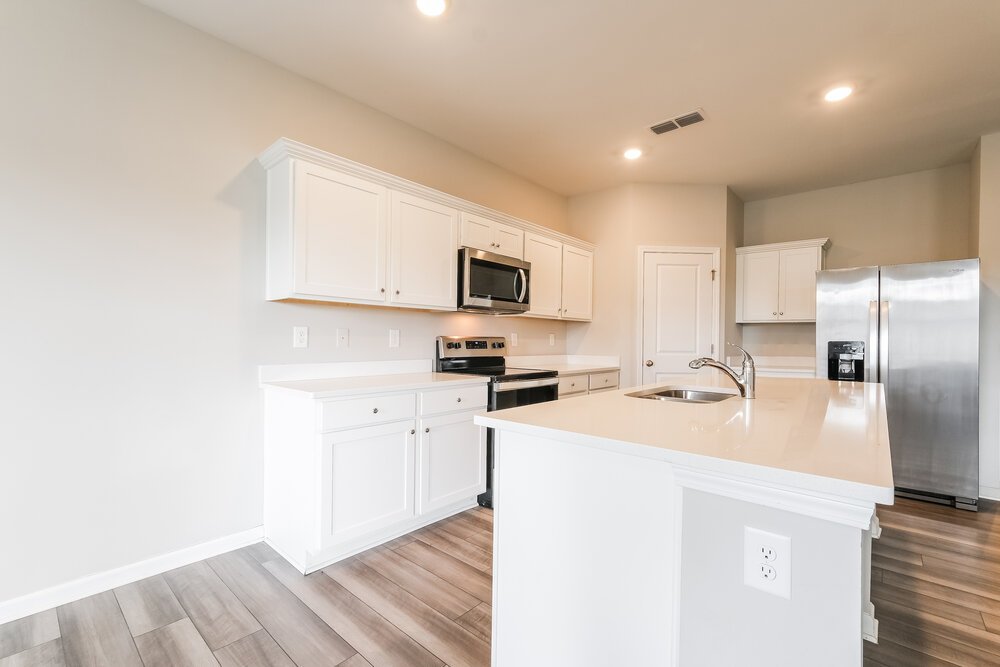 3-Bed Rental on 590 Knightsbridge Lane photo 8