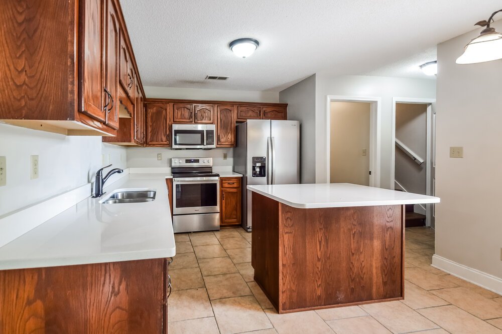 4-Bed Rental on 2346 Kindlewood Dr photo 8