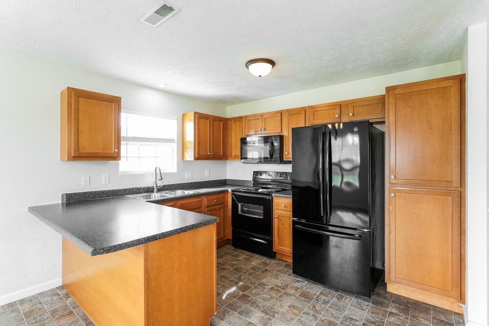 3-Bed Rental on 1533 Passage Dr photo 8