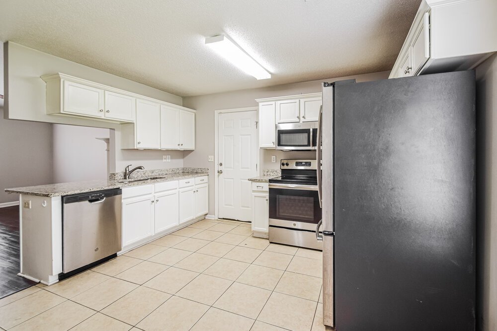 3-Bed Rental on 4506 Shadow Hollow photo 8