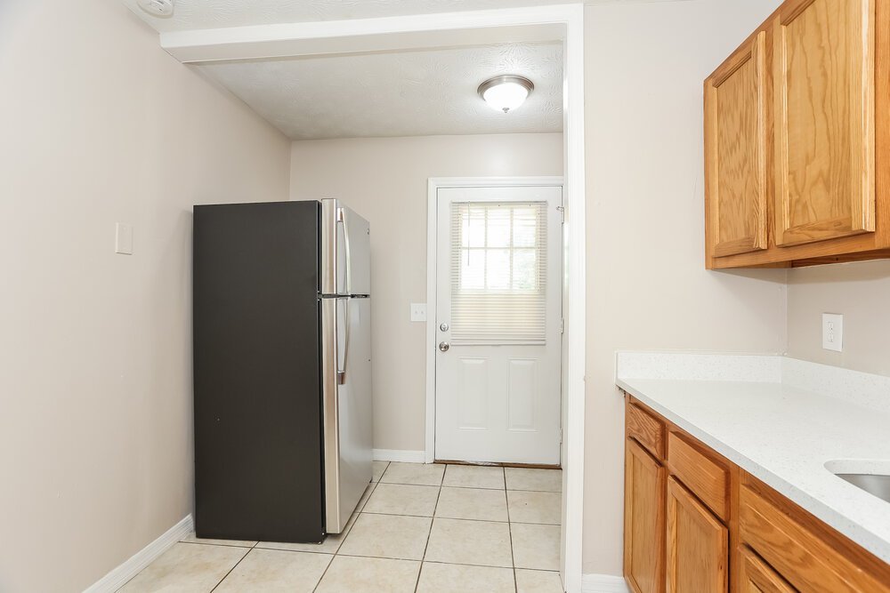 3-Bed Rental on 7233 Eudine Dr photo 8