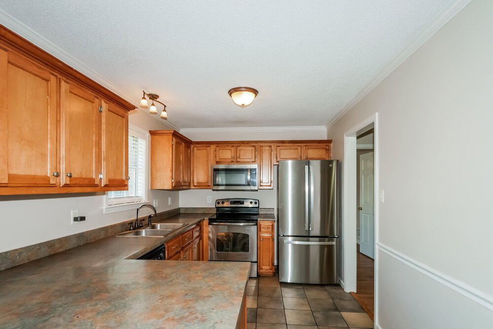4-Bed Rental on 6076 Armistead St photo 8