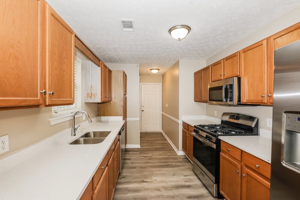 3-Bed Rental on 248 Fern Ct photo 8