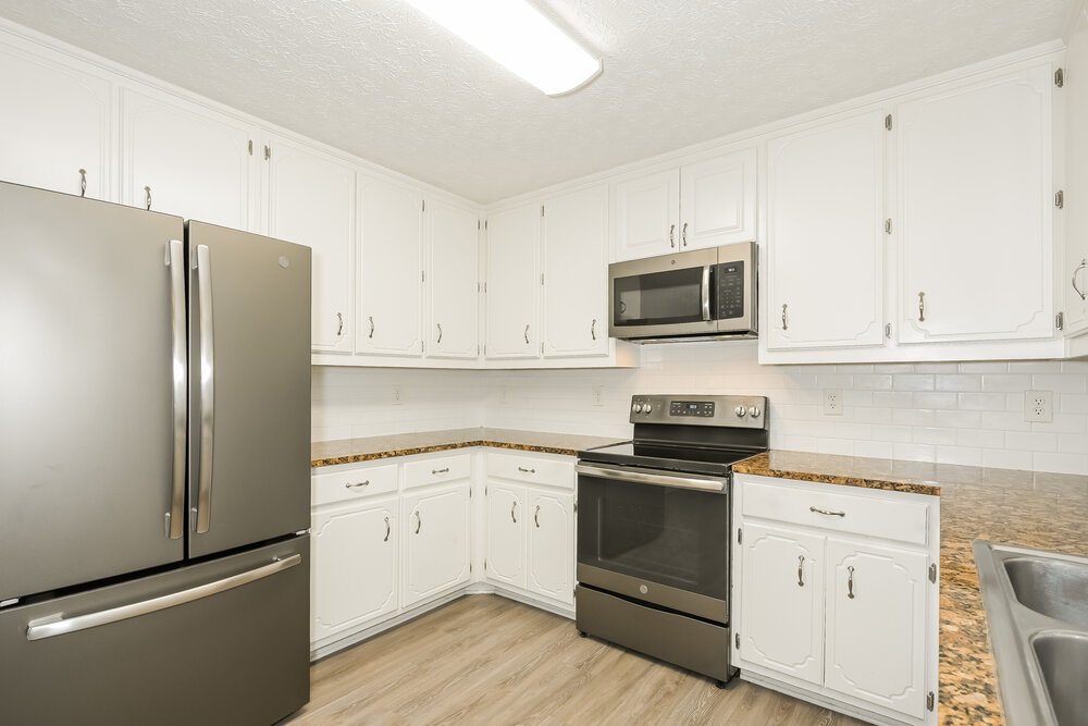 3-Bed Rental on 172 Williamsburg Way photo 8