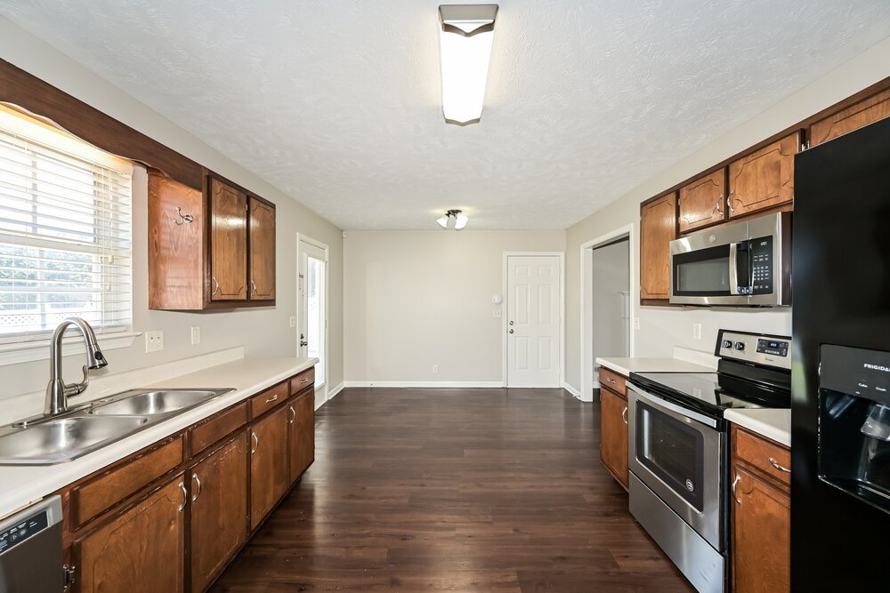 4-Bed Rental on 2834 Wellington Pl photo 8