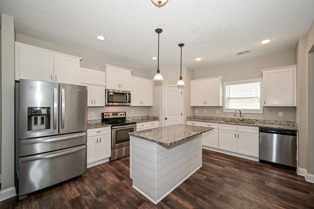 4-Bed Rental on 1217 Catawba Way photo 8