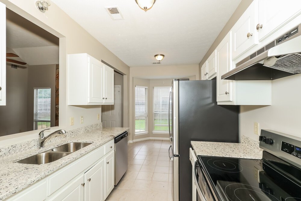 3-Bed Rental on 495 Anna Ave photo 8