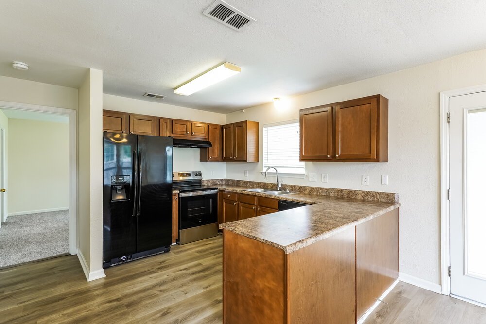 3-Bed Rental on 608 Birchbrook Ct photo 8
