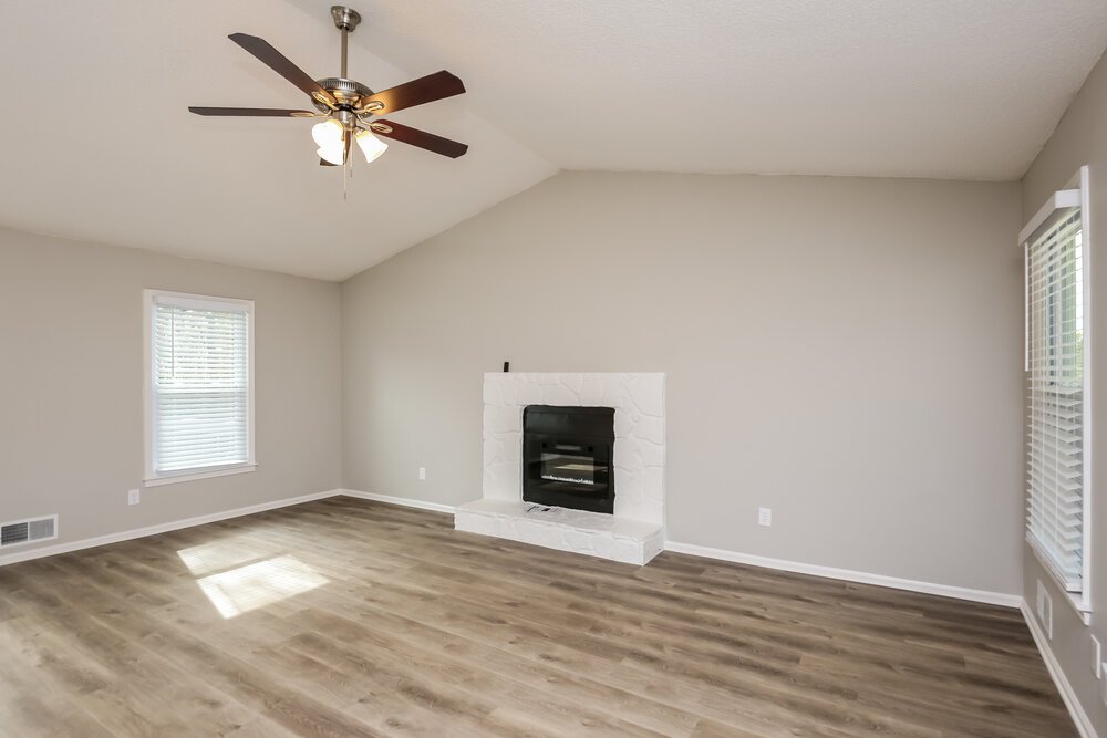 3-Bed Rental on 649 Edwards Ct photo 8