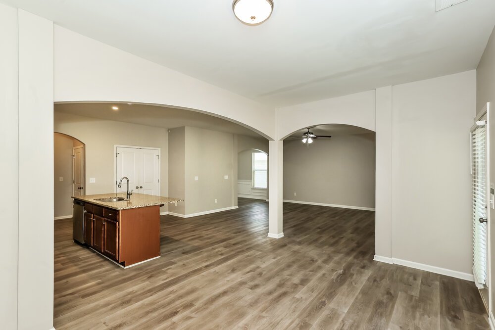 4-Bed Rental on 117 Worthing Ln photo 8