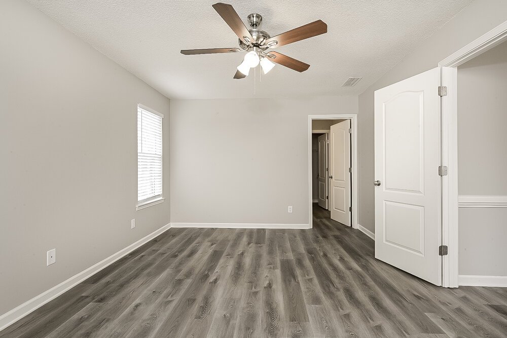 3-Bed Rental on 104 Nanci Ct photo 8