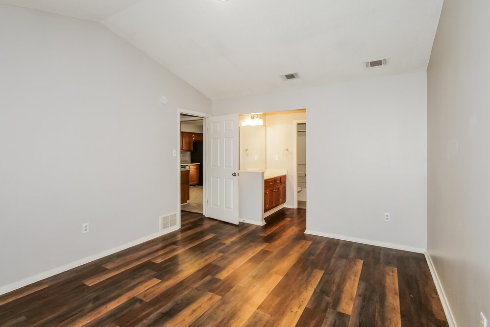 3-Bed Rental on 10326 Curtis Drive photo 8