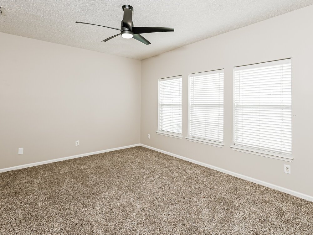 4-Bed Rental on 6267 Pendragon Pl photo 8
