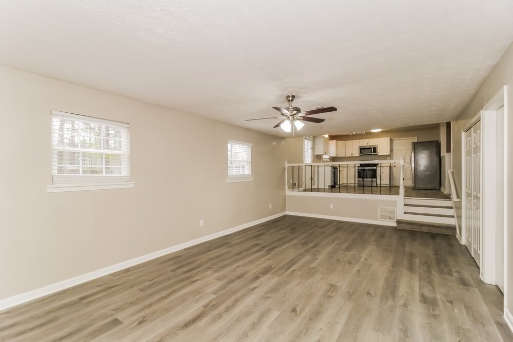 4-Bed Rental on 6492 Meadow Lark photo 8