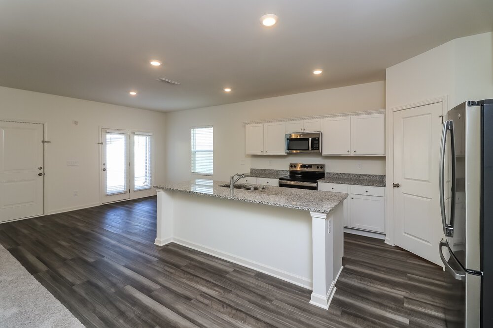 4-Bed Rental on 136 Hargrave Ave photo 8