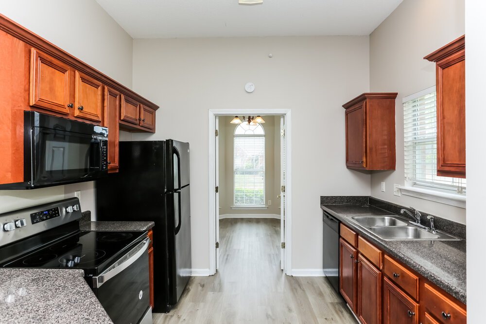 3-Bed Rental on 1142 Red Fern photo 8