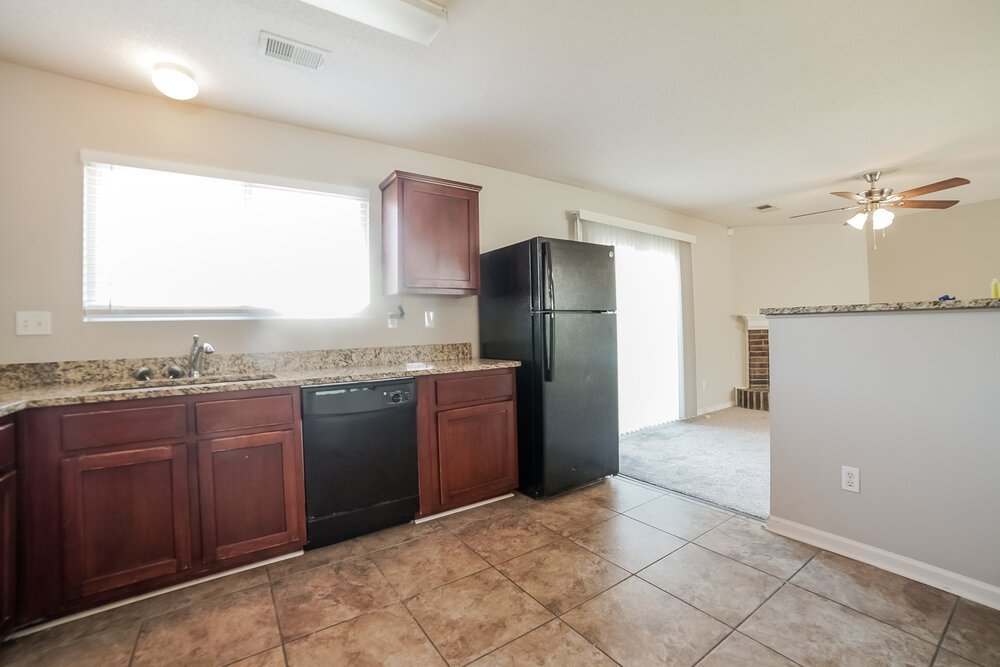 3-Bed Rental on 10038 Chariden Dr photo 8