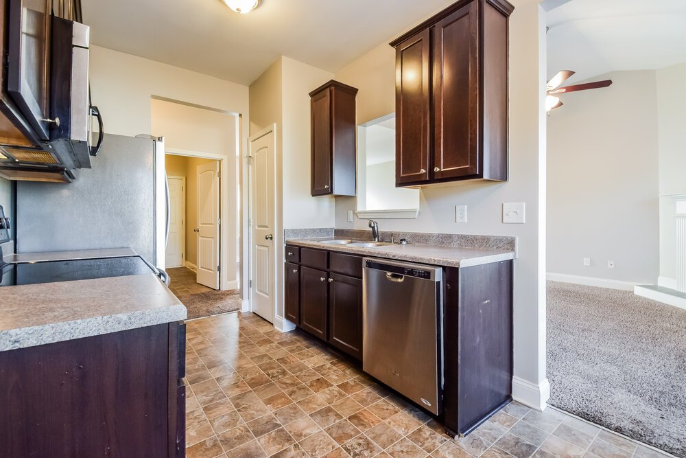3-Bed Rental on 547 Joneus Drive photo 8