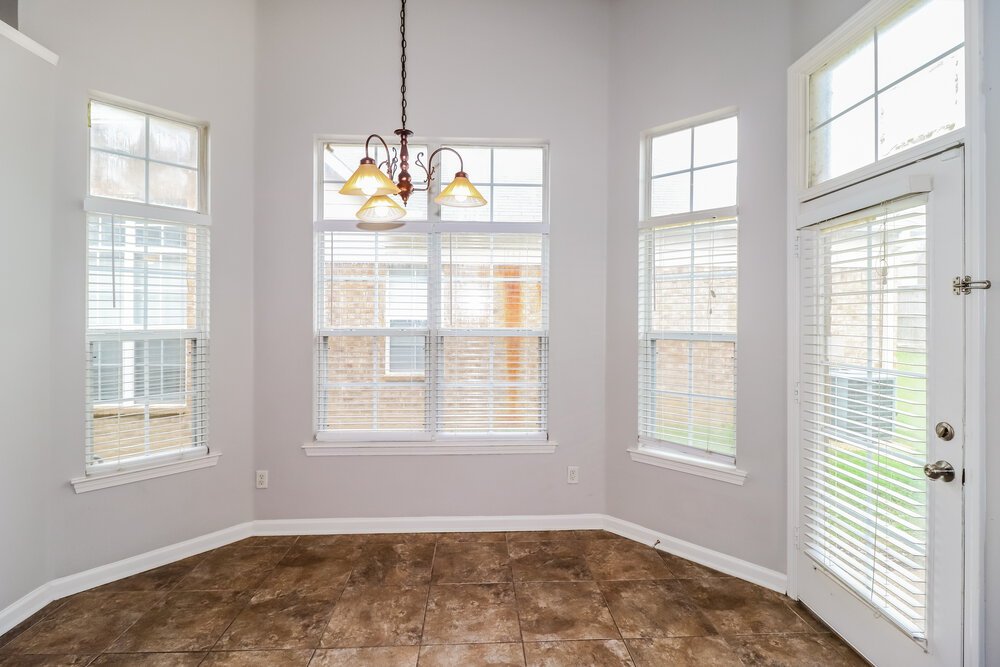 3-Bed Rental on 7575 Glen Creek photo 8