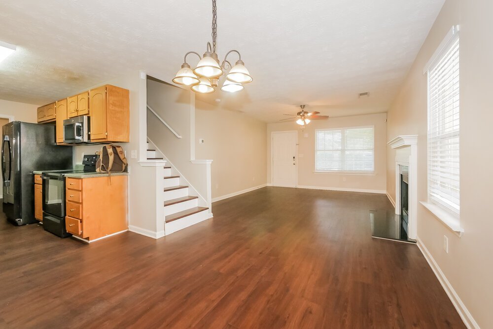 4-Bed Rental on 1002 Allegiance Dr photo 8