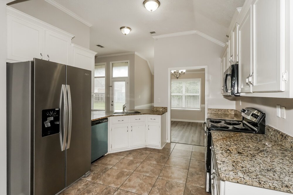 5-Bed Rental on 6181 Braybourne Main photo 8