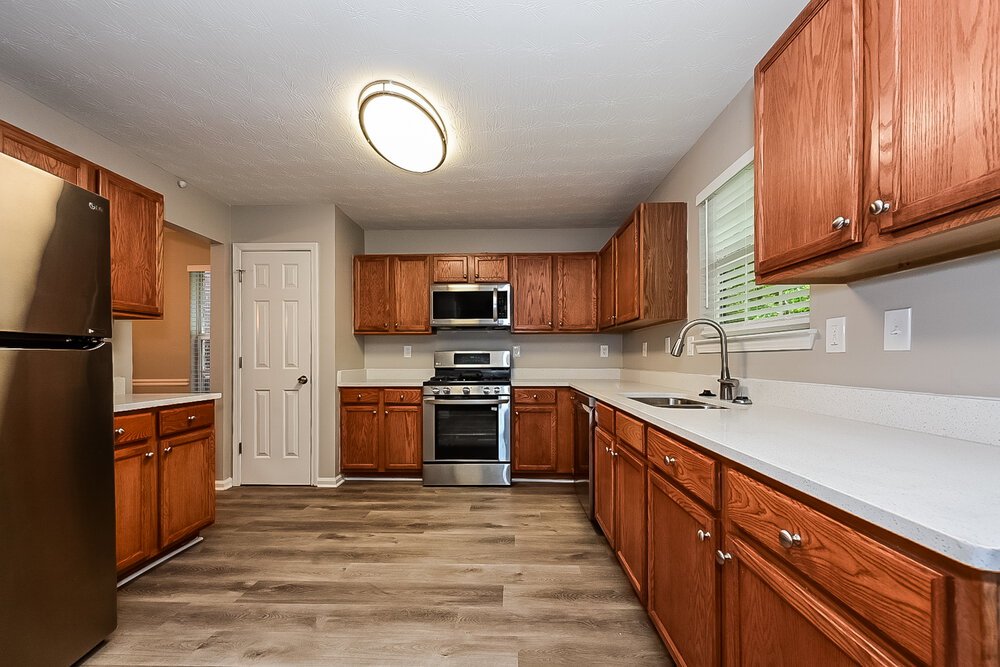 3-Bed Rental on 2530 Walter Way photo 8