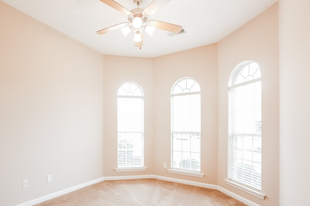 3-Bed Rental on 1112 Averett Ln photo 8
