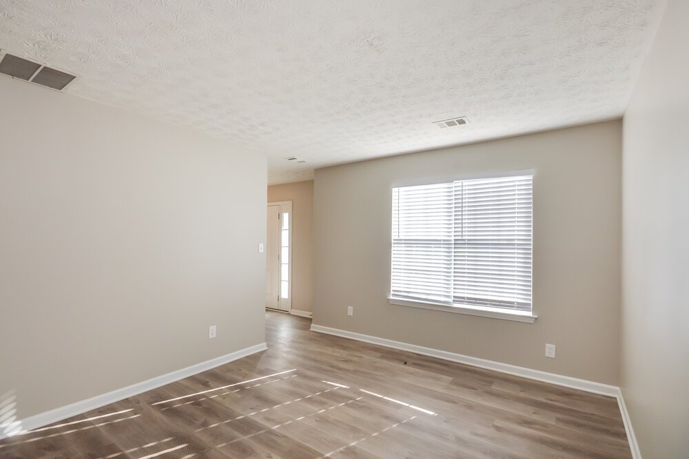 4-Bed Rental on 5621 Winchester Pl photo 8