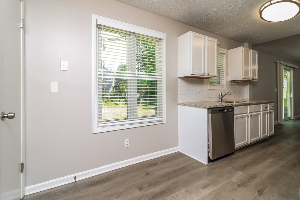 3-Bed Rental on 3000 Owens Meadow photo 9