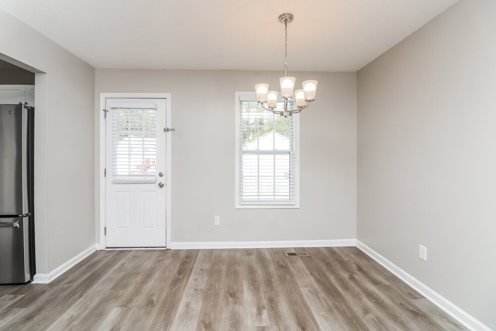 3-Bed Rental on 417 Remington Ct photo 9