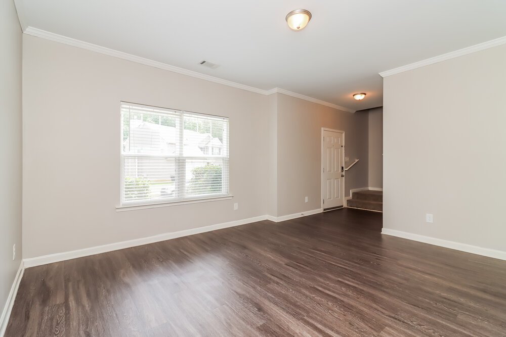 4-Bed Rental on 412 Fieldcrest Drive photo 9