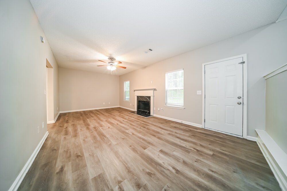 3-Bed Rental on 4710 Idlewood Gate photo 9