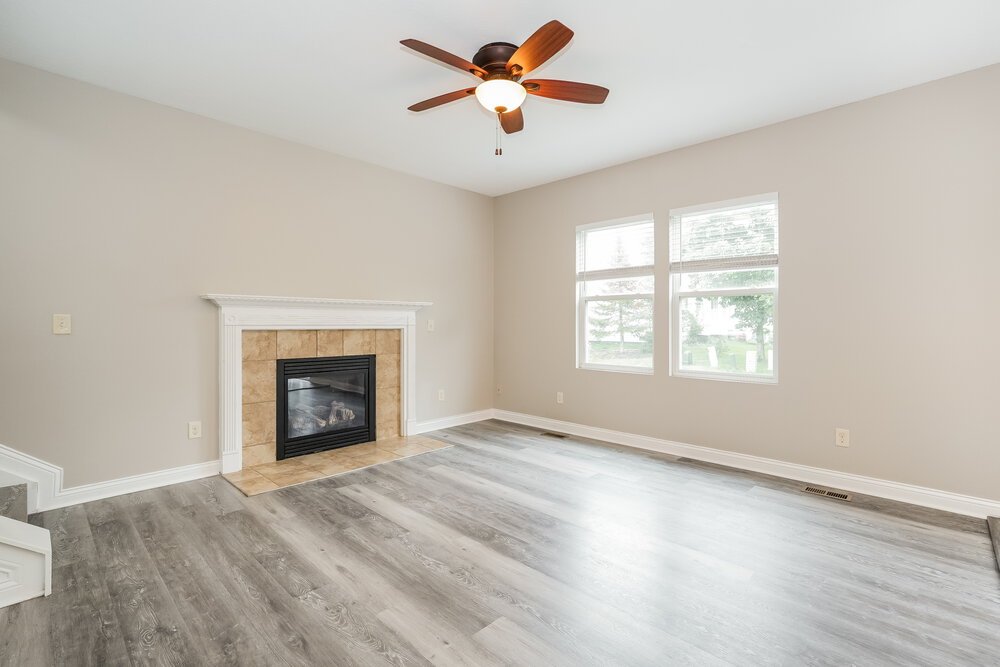 4-Bed Rental on 1132 Sandbar Dr photo 9