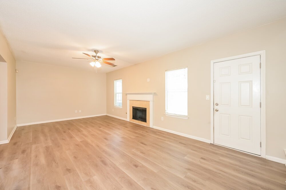 3-Bed Rental on 4710 Millenium View photo 9