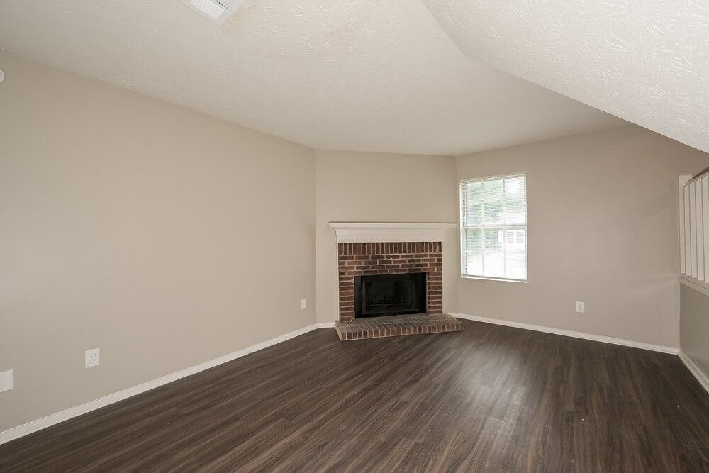 3-Bed Rental on 1338 Mill Lake photo 9