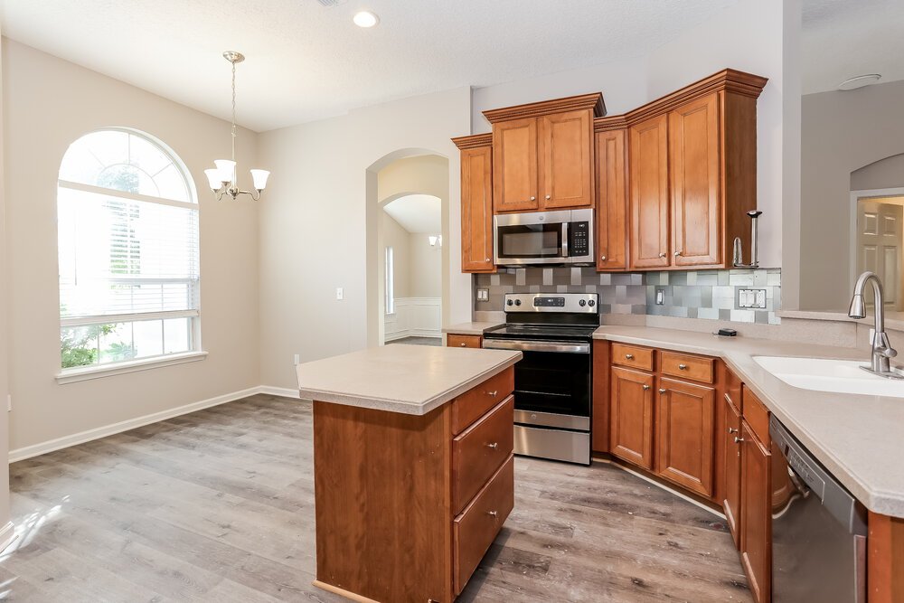 4-Bed Rental on 3146 Wandering Oaks photo 9