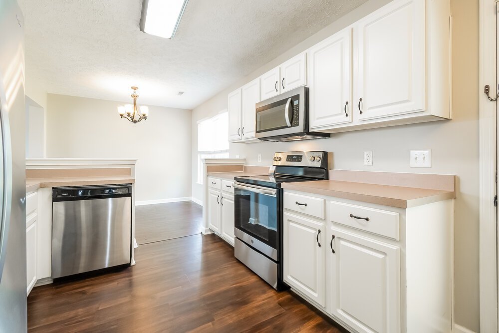3-Bed Rental on 804 Cainbrook Ct photo 9