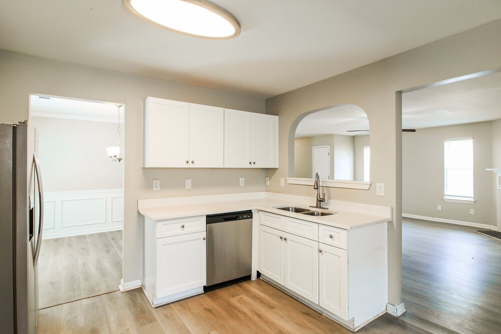 5-Bed Rental on 5848 El Segundo photo 9