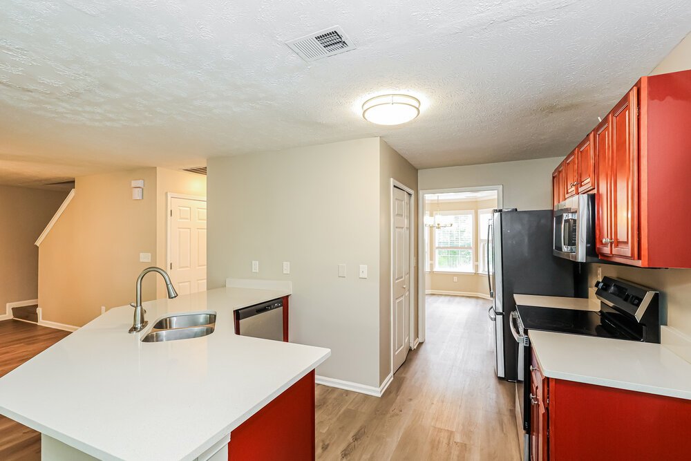 4-Bed Rental on 4970 Promenade Dr photo 9