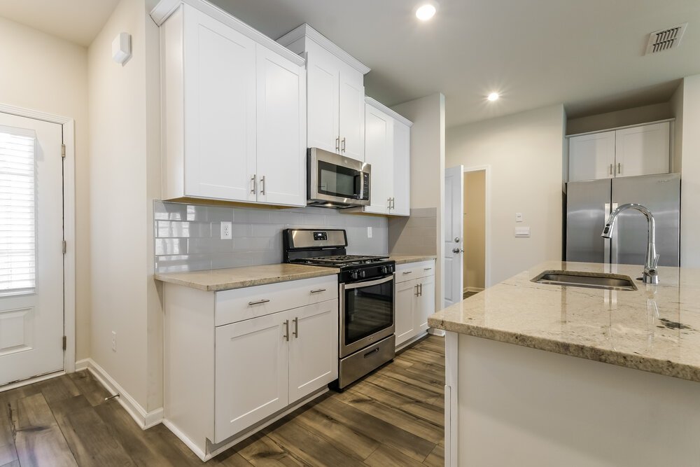 3-Bed Rental on 1672 Villageside Ct photo 9
