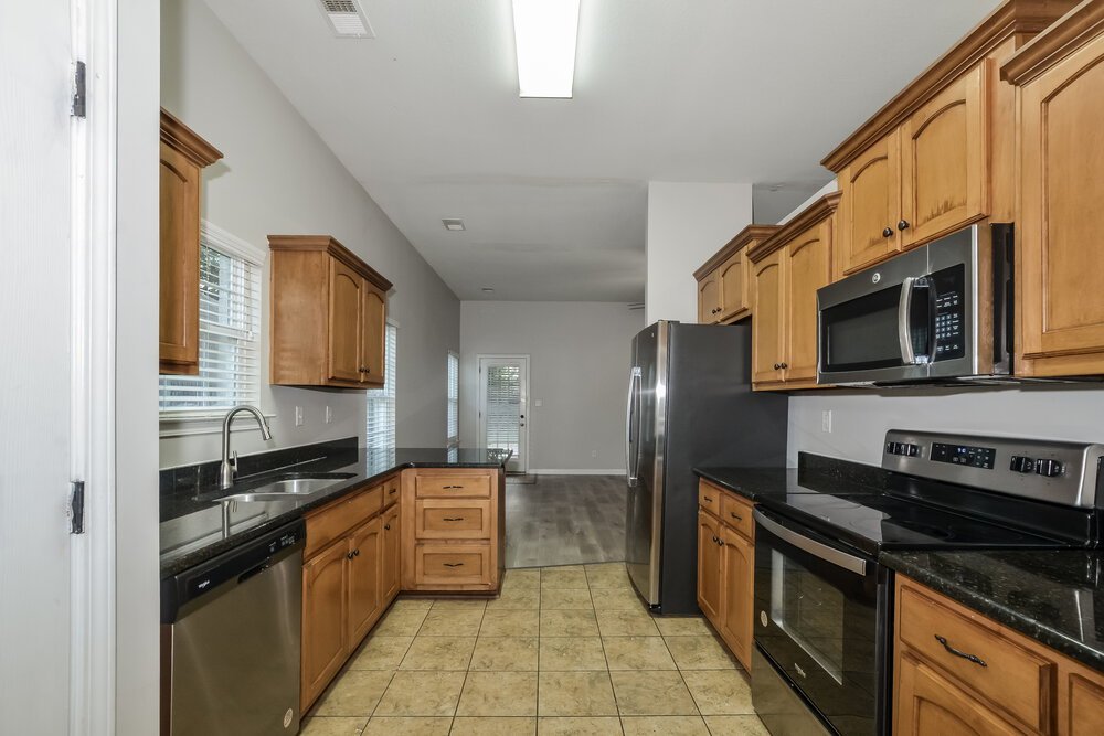 4-Bed Rental on 9007 Billy Pat photo 9