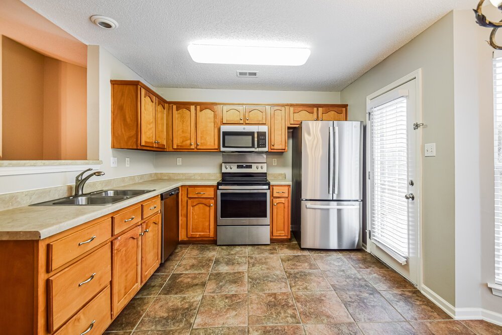 4-Bed Rental on 5764 Deer Ridge photo 9