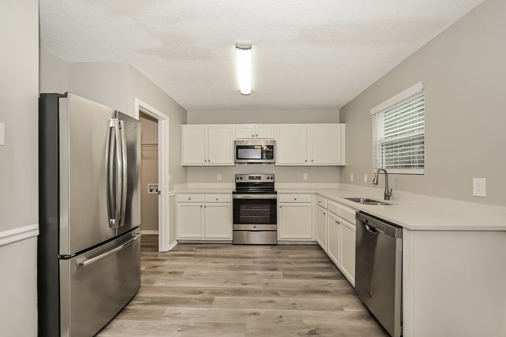 4-Bed Rental on 807 General Barksdale photo 9