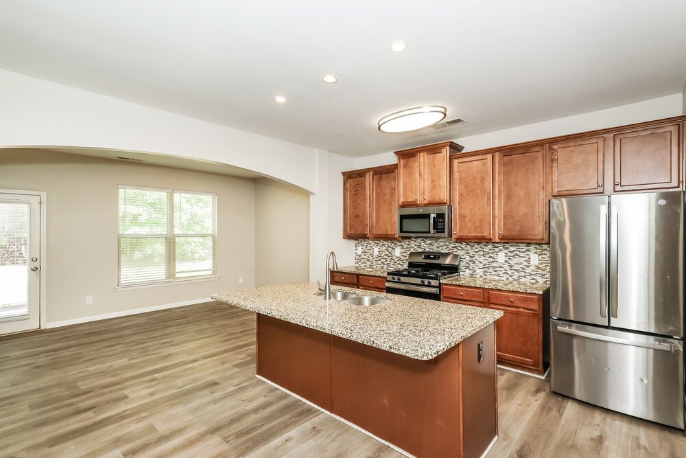 4-Bed Rental on 117 Worthing Ln photo 9