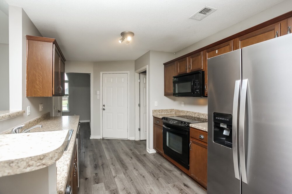4-Bed Rental on 8347 Wild Dune photo 9