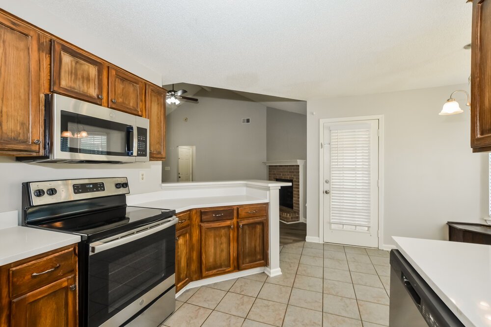 3-Bed Rental on 6963 Naples Dr photo 9