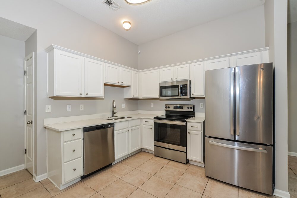 3-Bed Rental on 8280 Dexter Ridge photo 9
