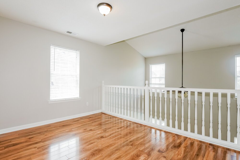 3-Bed Rental on 7335 Red Maple photo 9